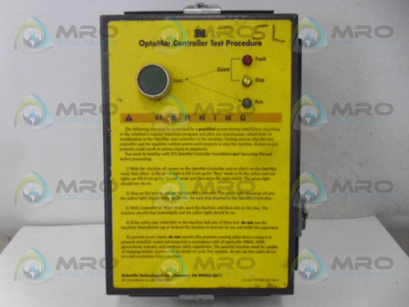 STI 82197-0030 OMC-2-120-GM3 OPTOMAT CONTROLLER * USED *
