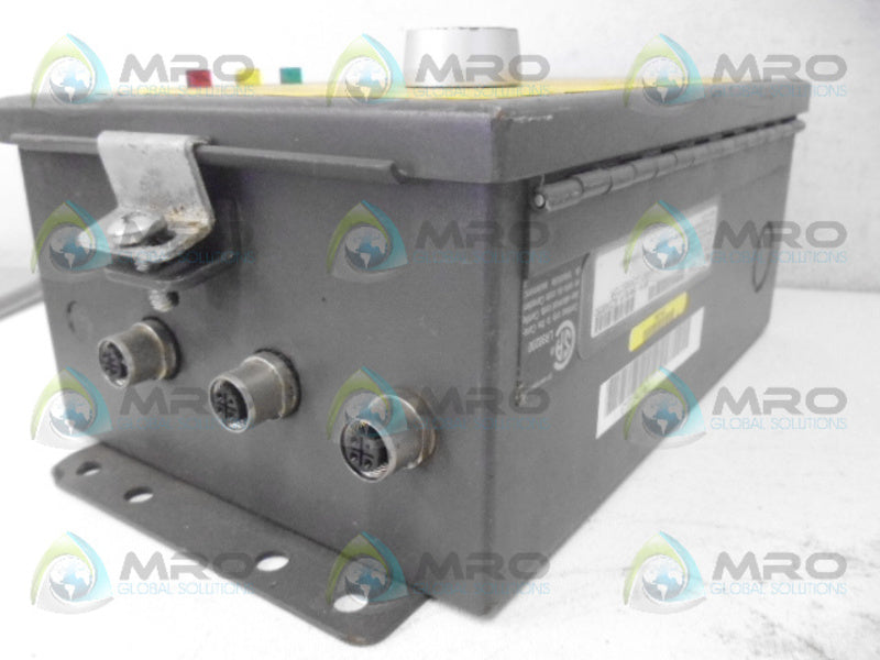 STI 82197-0030 OMC-2-120-GM3 OPTOMAT CONTROLLER * USED *