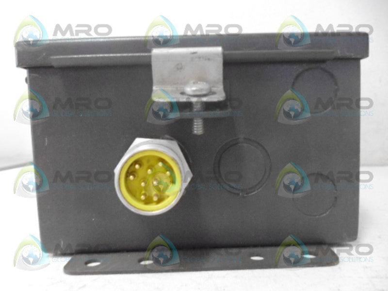 STI 82197-0030 OMC-2-120-GM3 OPTOMAT CONTROLLER * USED *