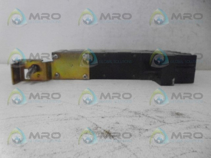 SQUARE D FH16020A CIRCUIT BREAKER 1P 20A *USED*