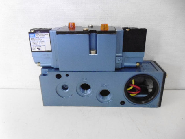 MAC 82A-EC-BKA-TM-DAAP-1DA SOLENOID VALVE *NEW IN BOX*