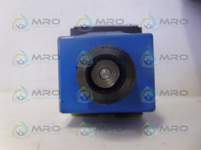 VICKERS DG4S4-010A-B-60-S324 VALVE (AS PICTURED) *NEW NO BOX*