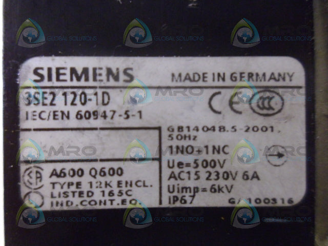 SIEMENS 3SE2 120-1D ROLLER LIMIT SWITCH (AS PICTURED) *NEW NO BOX*