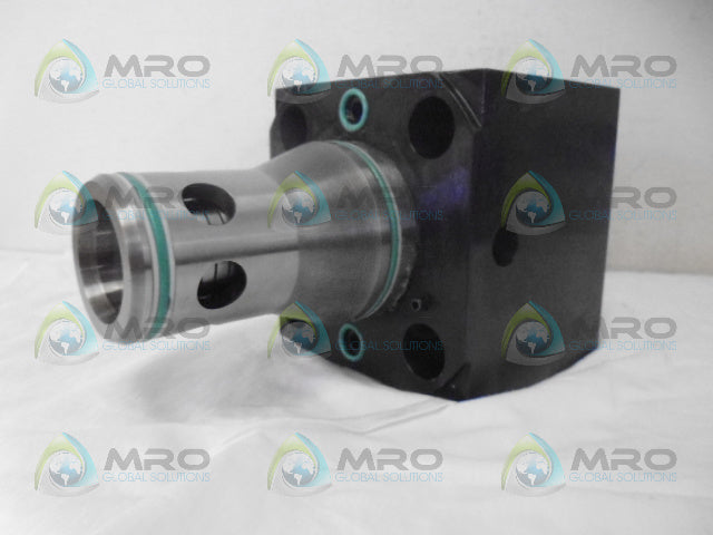 MOOG 715906 VALVE *NEW NO BOX*