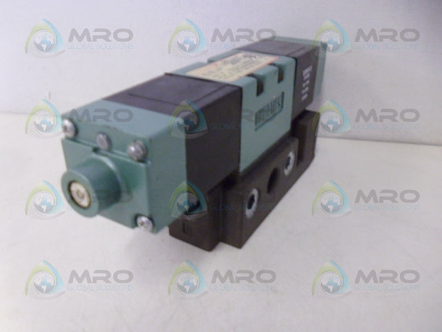NUMATICS 153SS431K000030 PNEMATIC SOLENOID VALVE *NEW NO BOX*