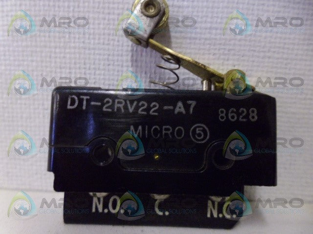MICROSWITCH DT-2RV22-A7 ROLLER LIMIT SWITCH *NEW NO BOX*