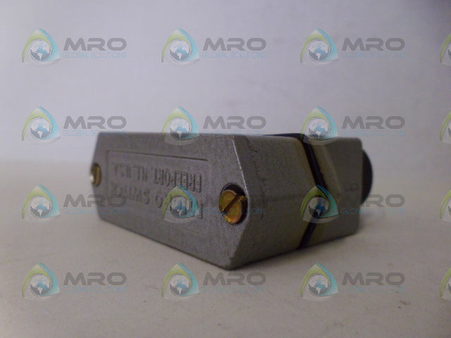 MICROSWITCH BZE6-2RN7 (GREY) *NEW IN BOX*