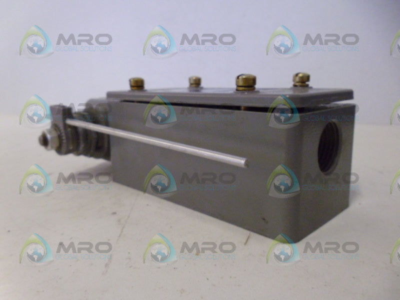 MICRO SWITCH 51ML10 *NEW NO BOX*