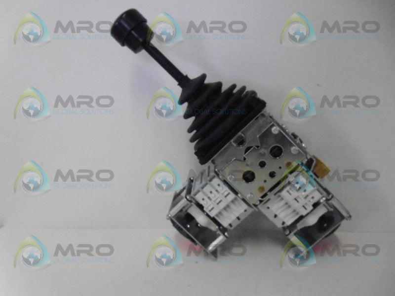 SENETT VV64/CR3063 JOYSTICK CONTROLLER *NEW NO BOX*