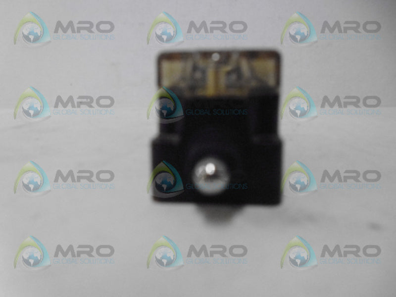 ELAN SEG 25 PUSH SWITCH *USED*
