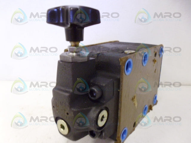 VICKERS DGXH06260 REDUCING VALVE *NEW NO BOX*