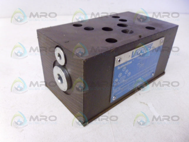 VICKERS DGMX2-5-PP-BW-S-30 SOLENOID PRESSURE REDUCING VALVE *NEW NO BOX*