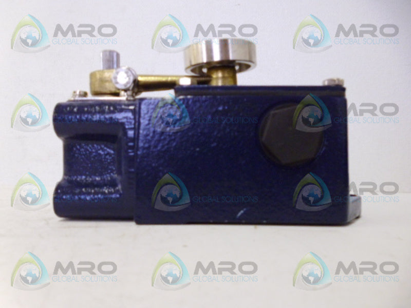 SCHMERSAL M2L-035-11Z-M20 LIMIT SWITCH *NEW NO BOX*