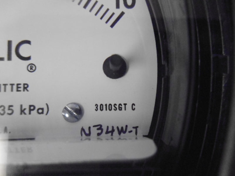 DWYER 30105GT PHOTOHELIC PRESSURE GAUGE 0-10" WC * NEW IN ORIGINAL PACKAGE *
