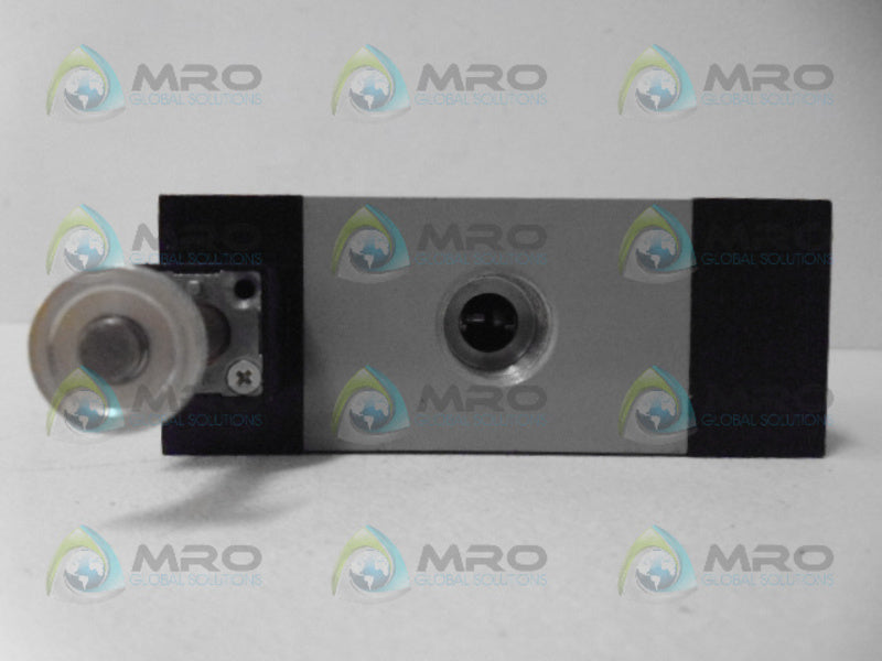 COMPAIR 8L304-032 VALVE *NEW NO BOX*