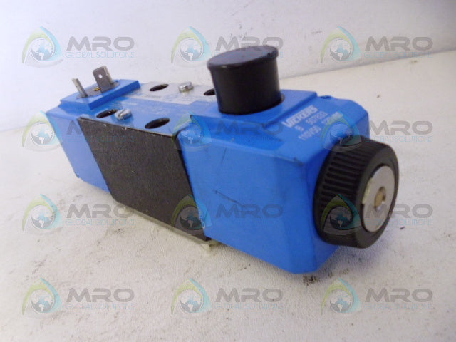 VICKERS DG4V-3-33C-M-U-B6-60 DIRECTIONAL VALVE *NEW NO BOX*