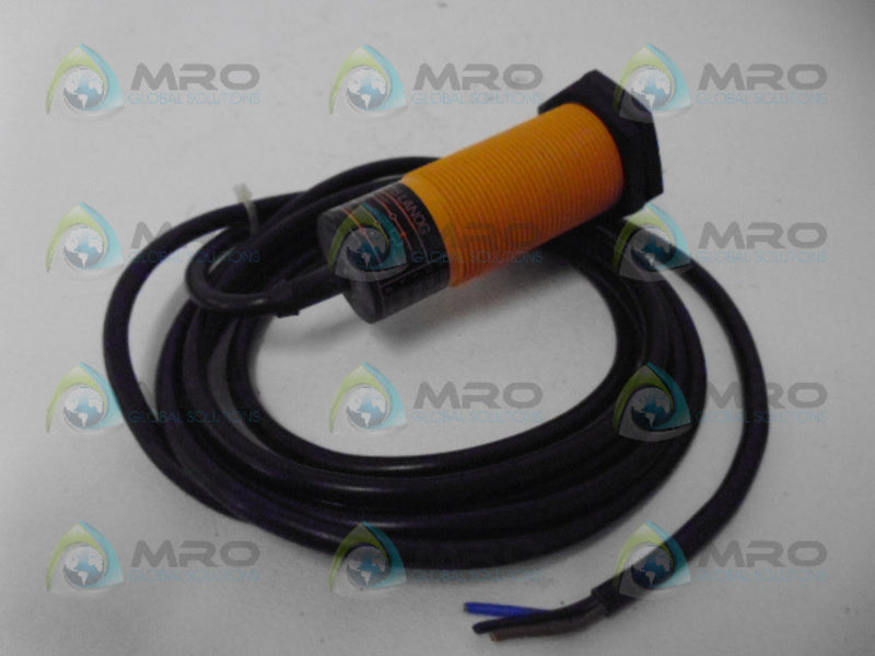 IFM EFECTOR II-3015 LANOG INDUCTIVE PROXIMITY SENSOR *USED*