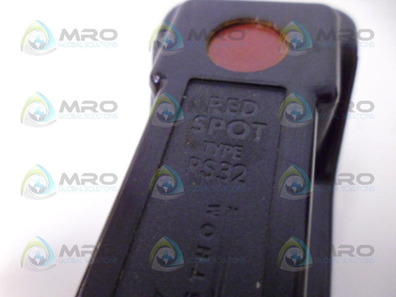 RED SPOT RS32 FUSE HOLDER  NSNP