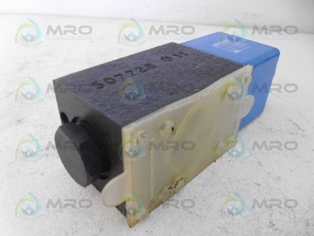 VICKERS DG4V-3S-OA-M-U-B5-60 DIRECTIONAL VALVE *NEW NO BOX*