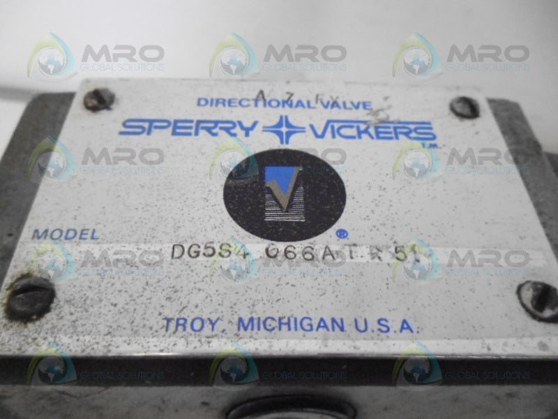 VICKERS DG5S4-066A-TR51 DIRECTIONAL VALVE *USED*