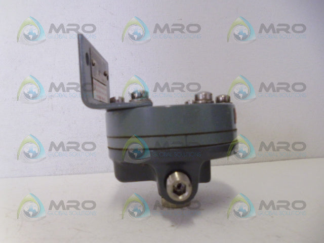 MOORE 61F M330930 NA BOOSTER RELAY *NEW NO BOX*