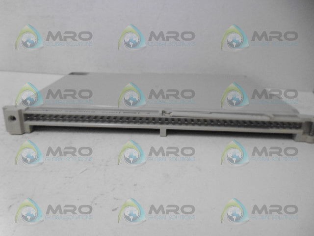 SIEMENS SIMATIC S5  6ES5470-4UB12 OUTPUT MODULE *NEW IN BOX*