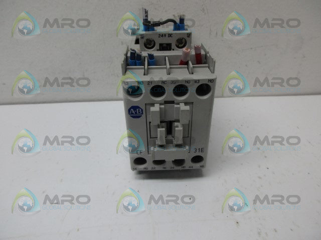 ALLEN BRADLEY 700-CF310Z*A CONTACTOR *USED*