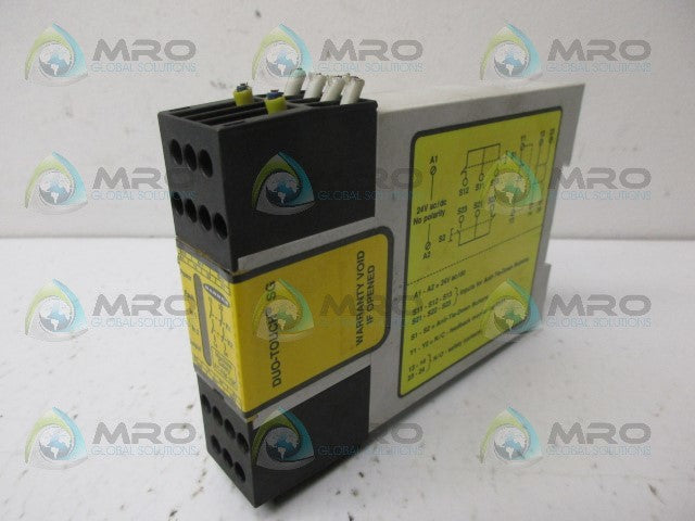 BANNER ENGINEERING AT-FM-10K TWO HAND CONTROL MODULE *USED*