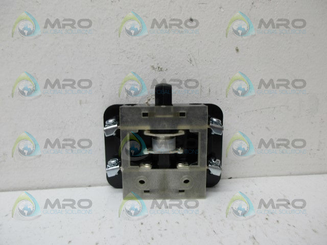 HUBBEL HC67976-001 AUXILIARY CONTACT BLOCK *USED*