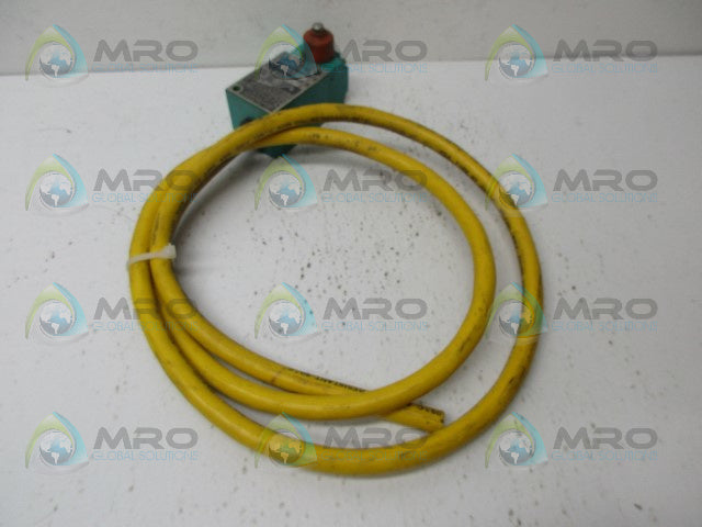 ALLEN BRADLEY 802M-CY5 SER.B LIMIT SWITCH *USED*
