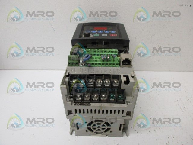 ALLEN BRADLEY 22B-E3P0N104 F/W 6.01 SER.A  POWERFLEX AC DRIVE *USED*