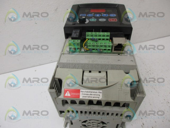 ALLEN BRADLEY 22A-D6P0N104 SER.A F/W 5.01 POWERFLEX AC DRIVE *USED*