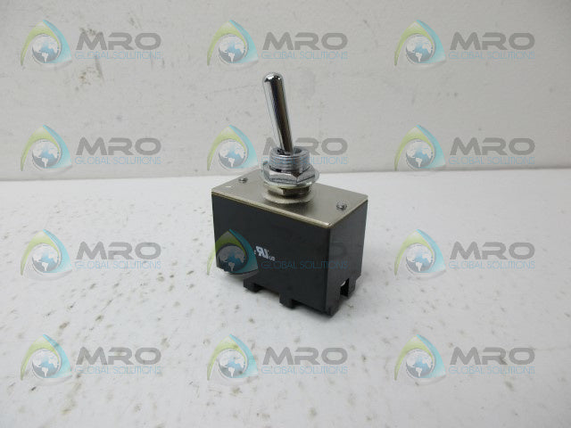 INDUSTRIAL MRO S-821 SWITCH *NEW IN BOX*