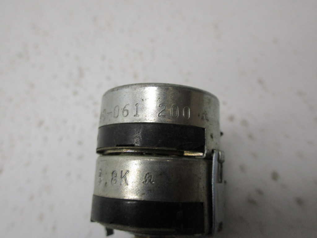CLAROSTAT DNS-40-061 POTENTIOMETER *USED*
