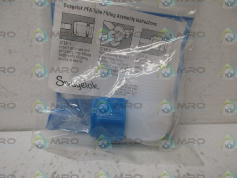 SWAGELOK PFA-820-2-8 TUBE FITTING MALE ELBOW *NEW IN FACTORY BAG*