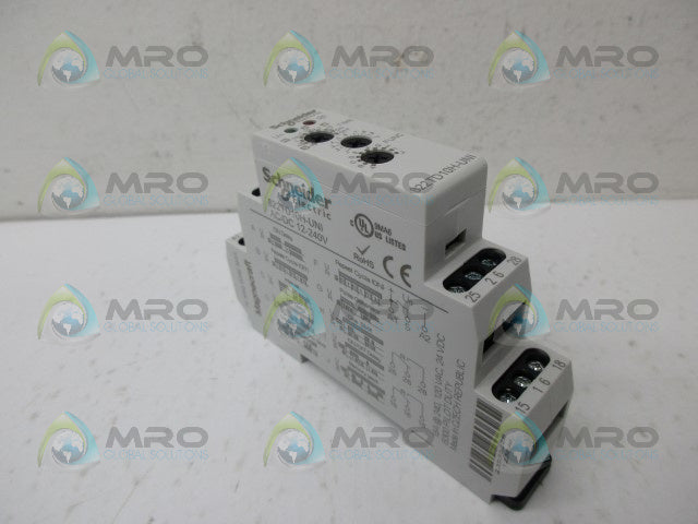 SCHNEIDER 822TD10H-UNI TIME DELAY RELAY *NEW NO BOX*