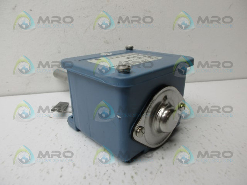UNITED ELECTRIC B105-119 SWITCH *NEW NO BOX*