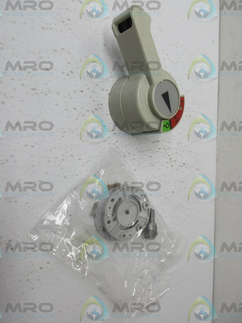 MOELLER H6(083699 DISCONNECT HANDLE *NEW IN BOX*