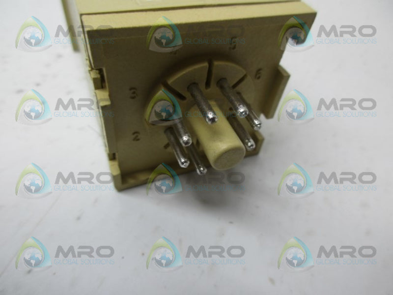 INDUSTRIAL MRO A886214 RELAY *NEW NO BOX*