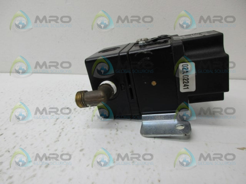 WATSON SMITH 53400100R I/P CONVERTER *USED*