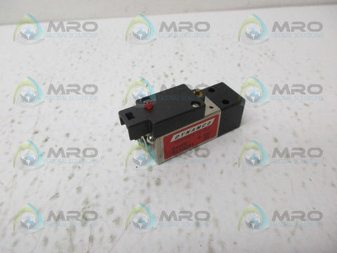 DYNAMCO D113201 AIR POILOT VALVE *NEW NO BOX*