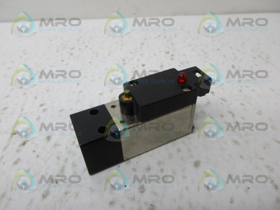 DYNAMCO D113201 AIR POILOT VALVE *NEW NO BOX*