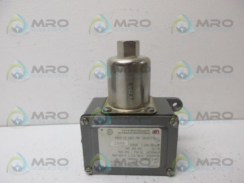 UNITED ELECTRIC J6-152 PRESSURE SWITCH *NEW NO BOX*