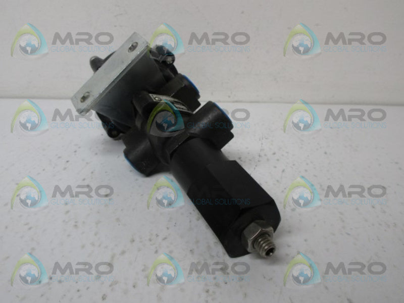 AMOT 4057D029K1 3-WAY VALVE *NEW NO BOX*
