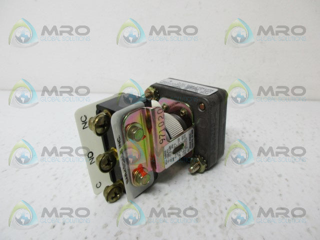 BARKSDALE INC. E1S-R250 PRESSURE SWITCH *NEW NO BBOX*