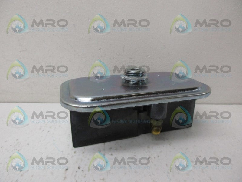 JOHNSON CONTROLS P32KK-2 DIFFERENTIAL PRESSURE SWITCH *USED*