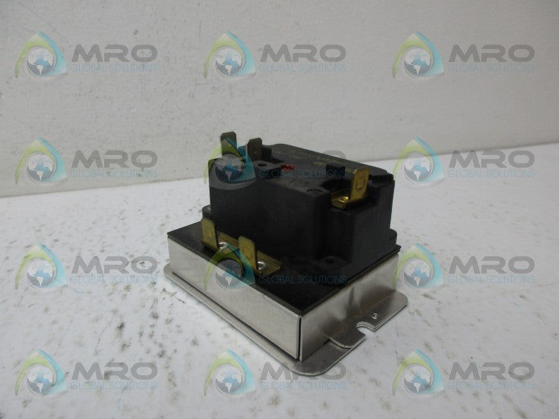 CAM STAT S106-2B54-30C TIME DELAY RELAY *NEW NO BOX*