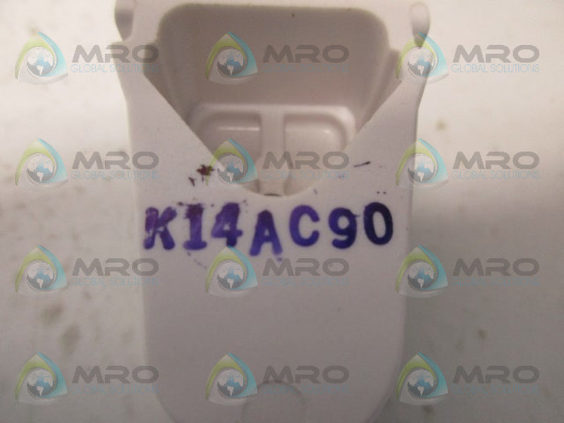 LEVITON 25557 LAMP HOLDER NSNP