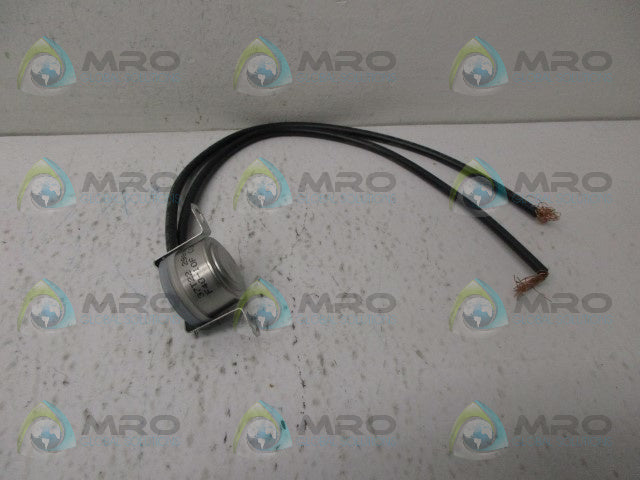 CARRIER HEAD 37T22  PRESSURE THERMOSTAT *USED*