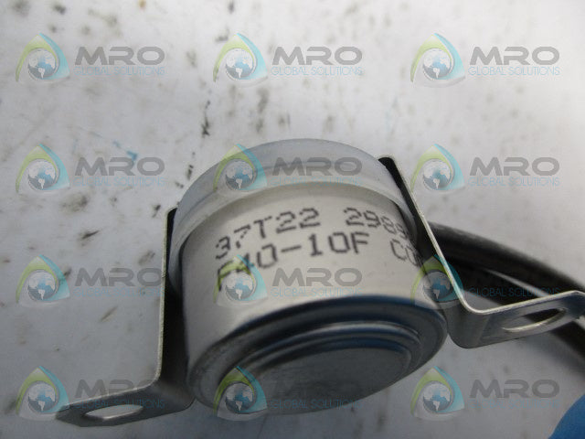 CARRIER HEAD 37T22  PRESSURE THERMOSTAT *USED*